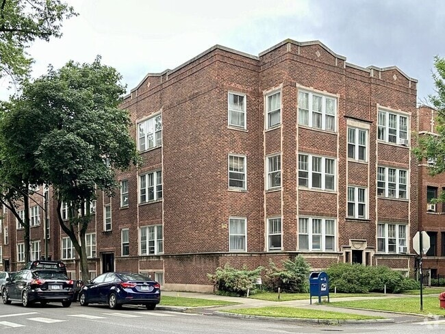 Building Photo - 1917 W Winnemac Ave Rental