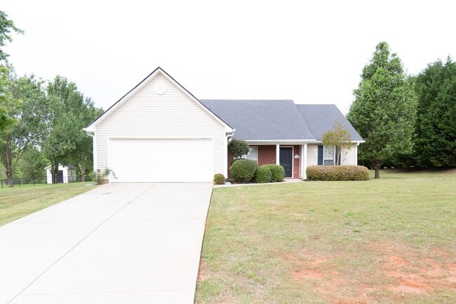 Building Photo - Beautiful 3 bedroom, 2 bath single family ...