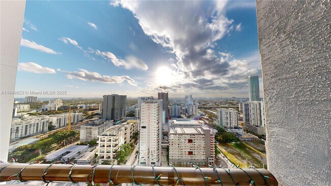 Building Photo - 999 SW 1st Ave Unit 2606 Rental