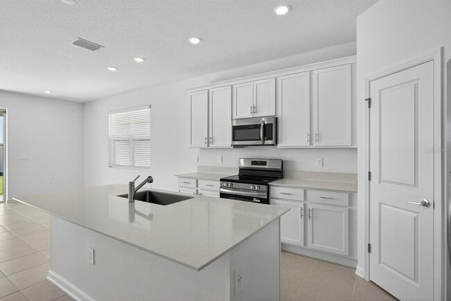 Photo - 3084 Armstrong Ave