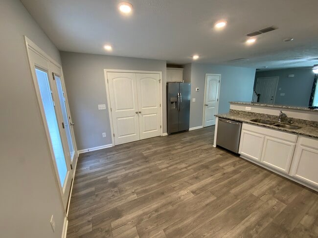 Kitchen - 3037 Utah St Unit 3037 Utah St.