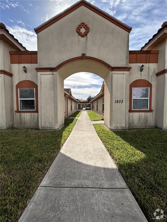Building Photo - 1803 Douglas Unit 1 Rental