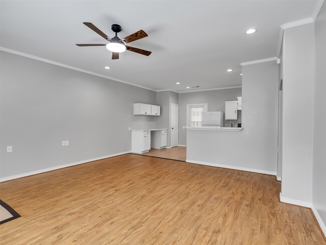 Photo - 104 Longstreet Rd