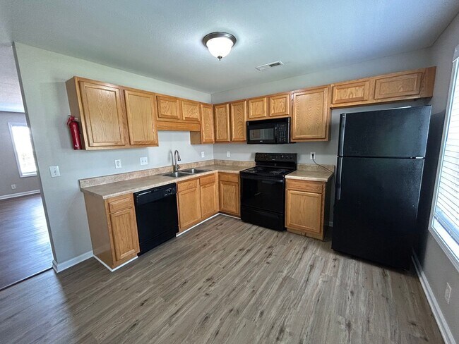 Photo - 244 Executive Ave Unit 1D