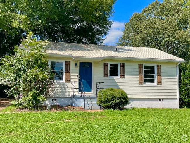 Building Photo - Updated 3-Bedroom, 2-Bath Home in Decatur, AL
