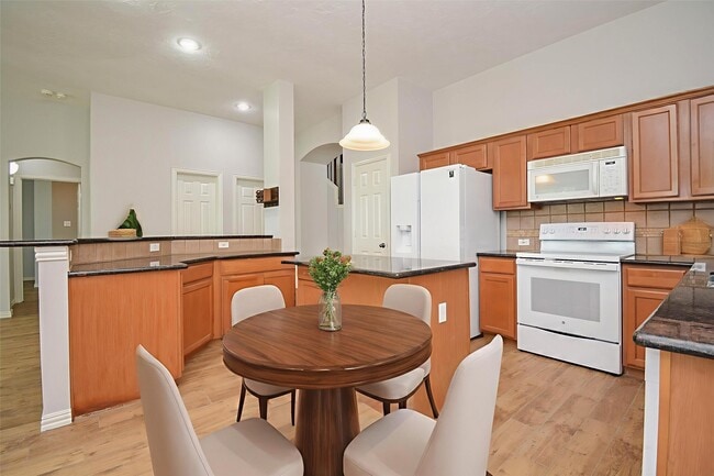 Photo - 4007 Gazebo Ln