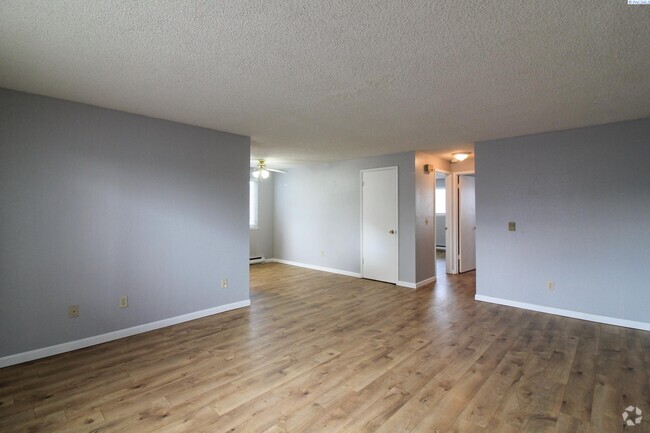 Building Photo - 2 Bed/1 bath Unit in Kennewick 4-Plex Rental