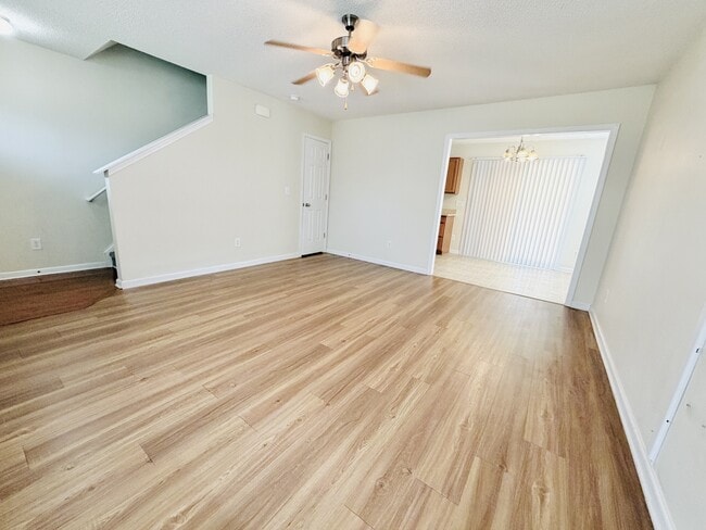 Photo - 517 Turkey Pointe Ln