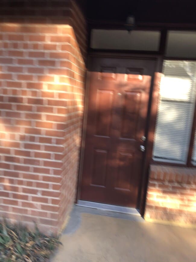 Photo - 1039 E 9th St