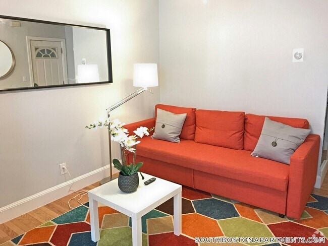 Building Photo - 130 W 8th St Unit 3 Rental