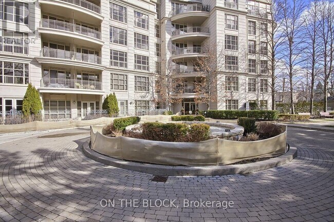 Photo - 3085 Bloor St W Unit 112