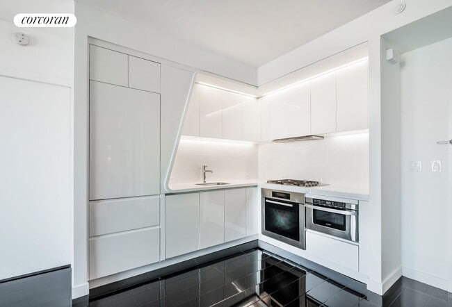 Photo - 123 Washington St