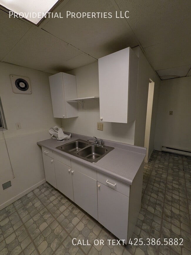 Photo - 2468 S College St Unit D