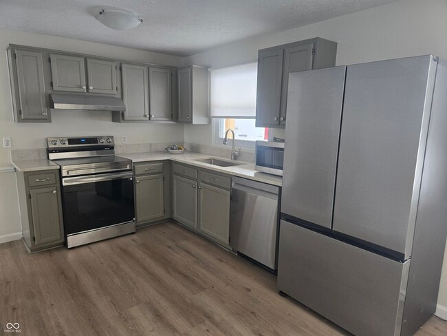 Photo - 10155 Orchard Park Dr W