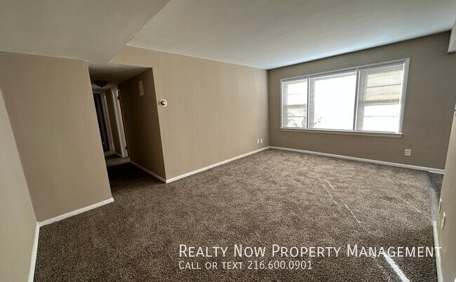 Photo - 2817 Noble Rd Unit 4