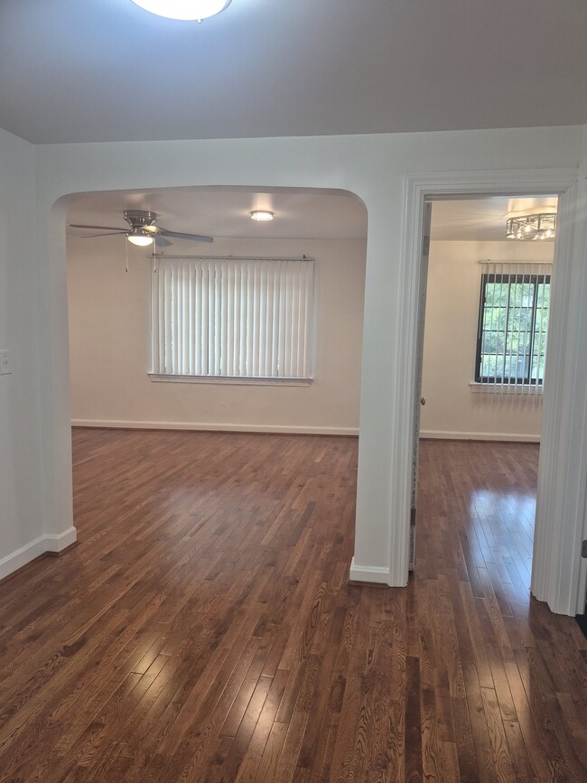 Photo - 2063 Beechmont Ave Unidad Apartment 4