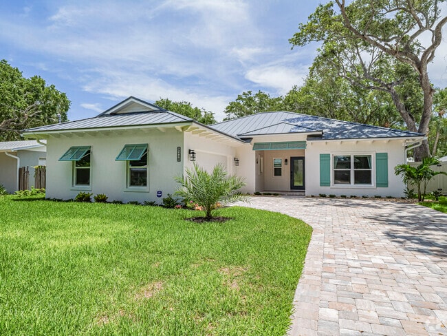 Building Photo - 9340 Frangipani Dr Rental