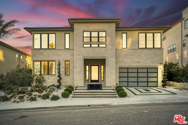 Photo - 20312 Willoughby Ln