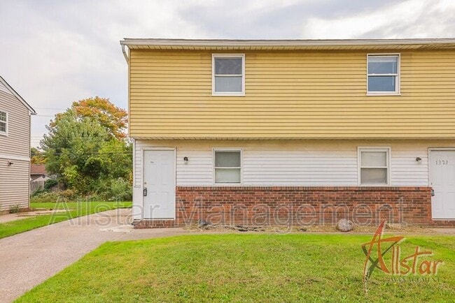 Photo - 1323 Massachusetts Ave