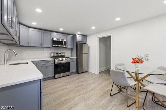 Photo - 74 Forest St