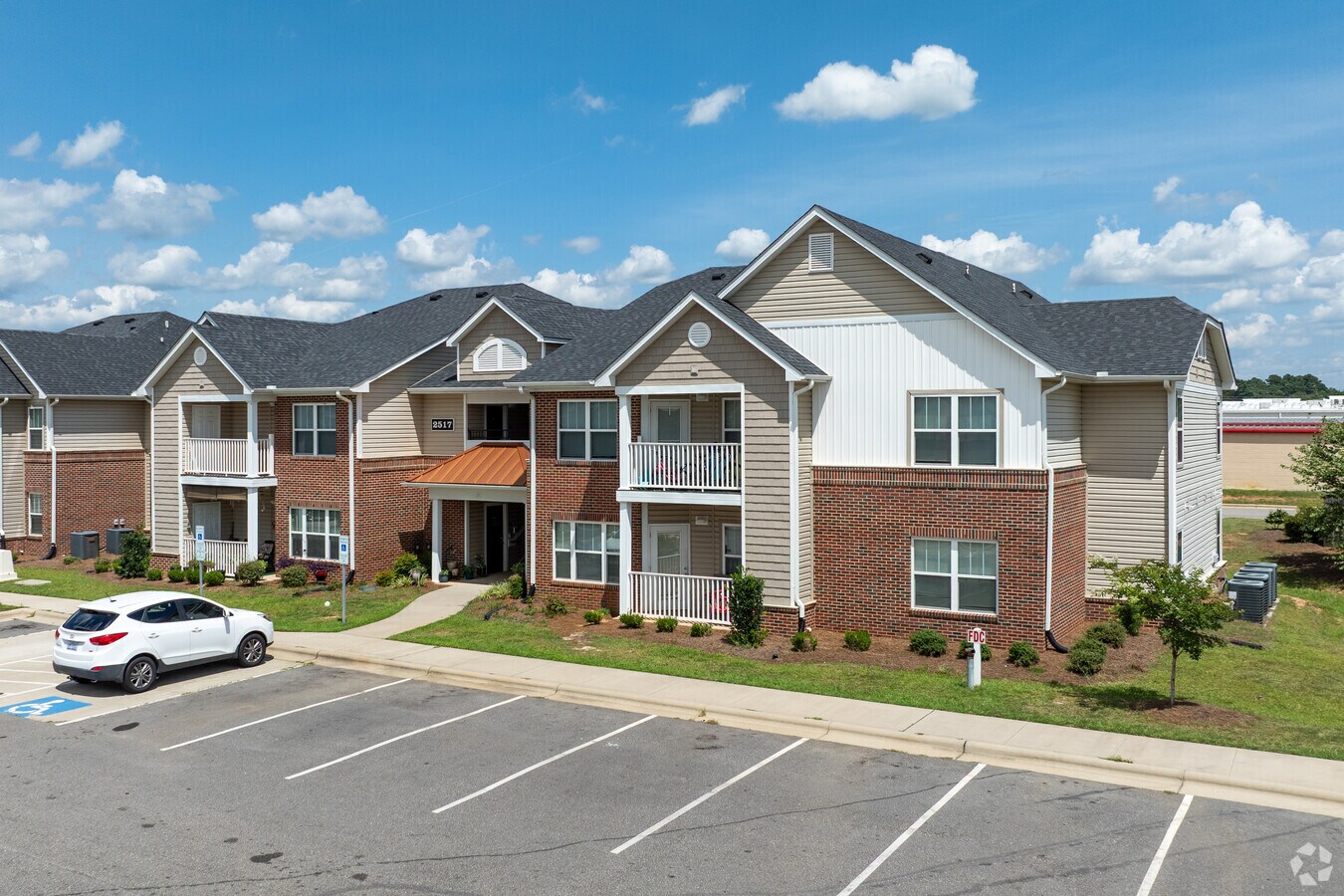 Photo - McArthur Park Apartments