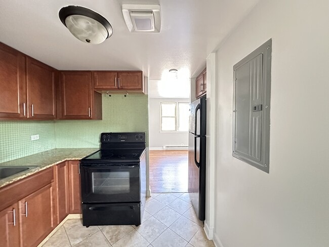 Photo - 7632.5 N Milwaukee Ave Unidad A2