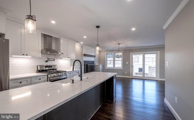 Photo - 6816 Westcott Rd