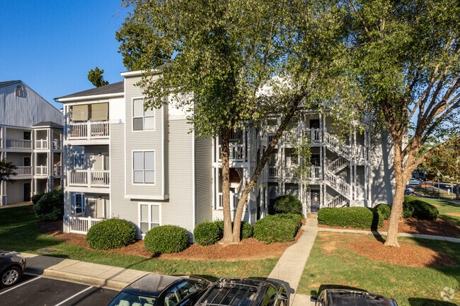 Hamiltons Bay Condominiums