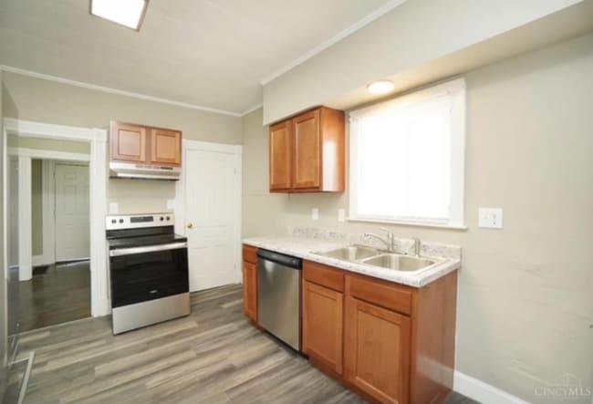 Photo - 124 Eaton Ave