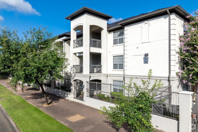 Building Photo - Hadley Midtown Rental