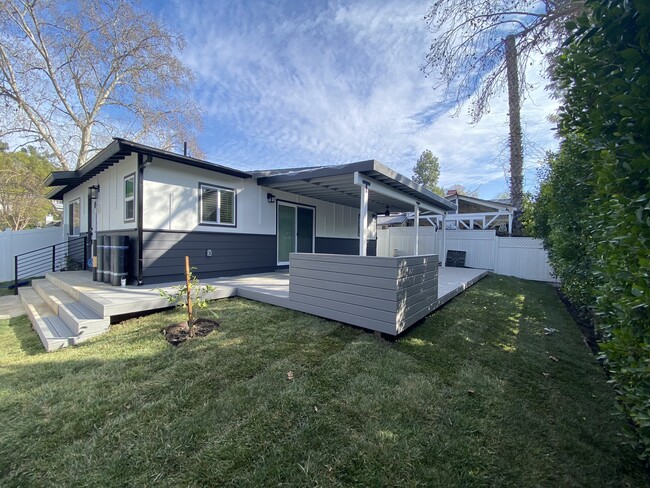 Building Photo - 5024 Topanga Canyon Blvd Rental