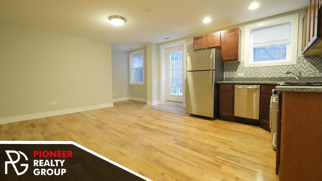 Photo - 556 W Arlington Pl Unidad 550-105