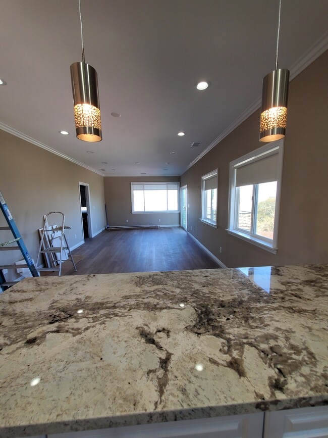 Living space - 6475 Dwane Ave Unit 6473