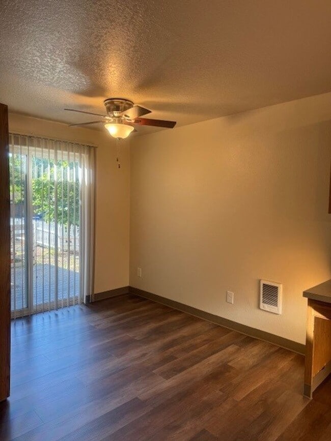 Photo - FREE MONTH OF RENT - 3x1.5 House on Browning