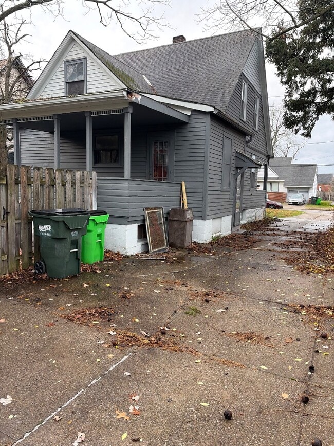 Photo - 1541 E 212th St