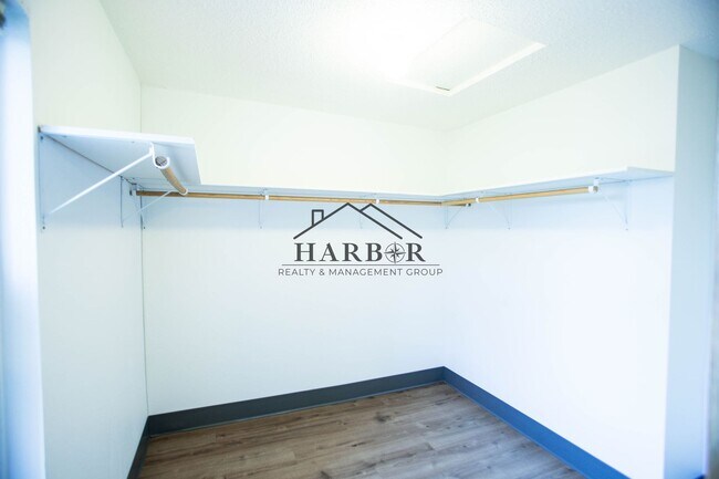 Photo - 146 S Broadway Ave Unit 203