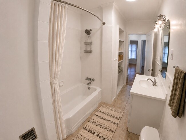Photo - 1178 E 4th Ave Unidad 1178