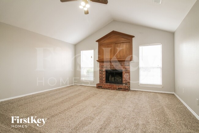 Photo - 1812 Foxfire Rd