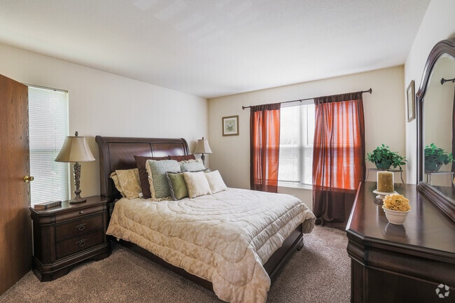 2BR, 2BA - 986SF