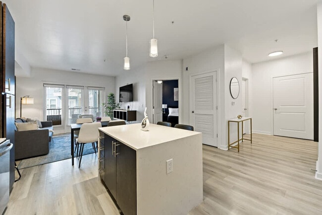 Photo - 205 S Kings Dr Unit ID1388247P