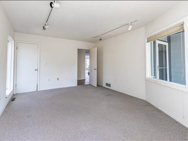 Photo - 7520 Spectrum Way