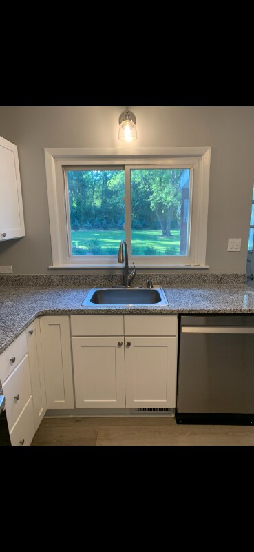 Photo - 100 W George St