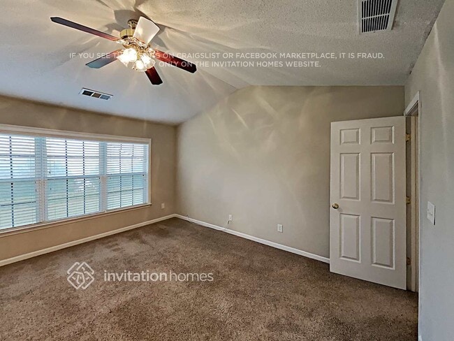 Photo - 172 Wallnut Hall Cir