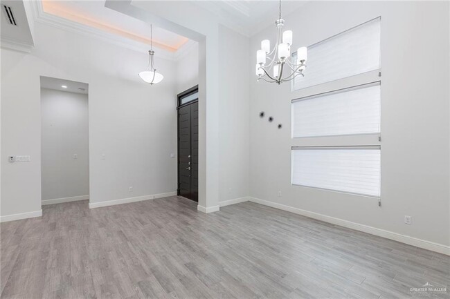 Photo - 2200 S 10th St