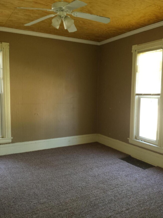 Photo - 525 High Ave