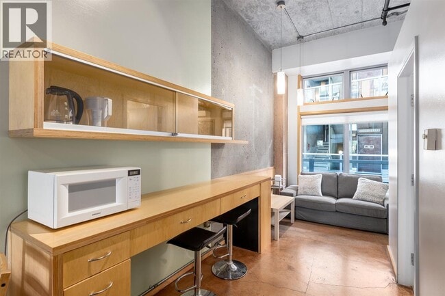 1529 W 6th Ave Unit 3XX