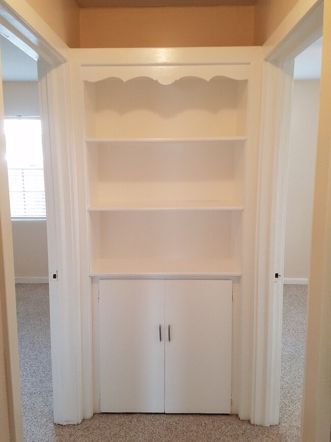 Hallway - 3620 S Hesperides St