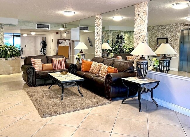 Photo - 3010 N Course Dr Unidad 511