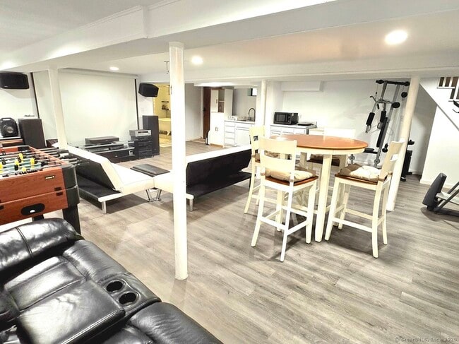 Photo - 196 Ridgewood Rd