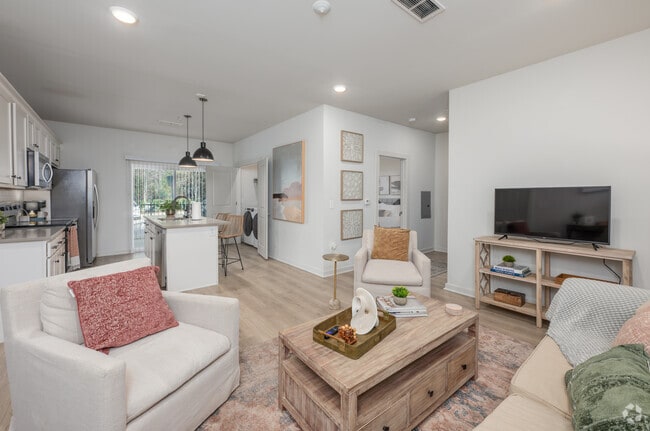 The Keller - 1BR, 1BA - 700SF - Living Room - Wisteria Ridge